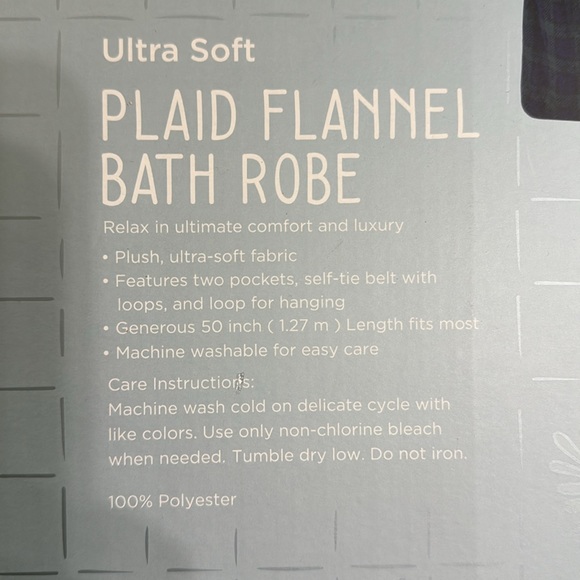 Wayland Square plaid polyester plush robe 50” length M-L men or women NWOT - Picture 4 of 7